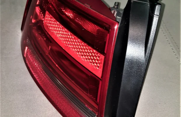 Oryginalna lampa - lewy tył Audi A4 B8 (Sedan) - Zdjęcie 5