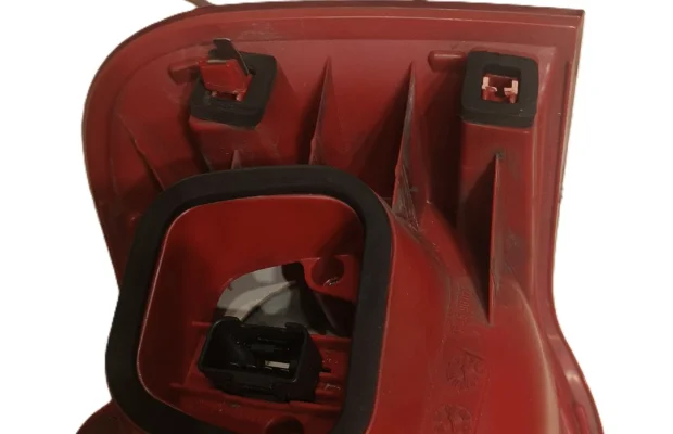 Passat B6 kombi , lampa tył lewa - Zdjęcie 3