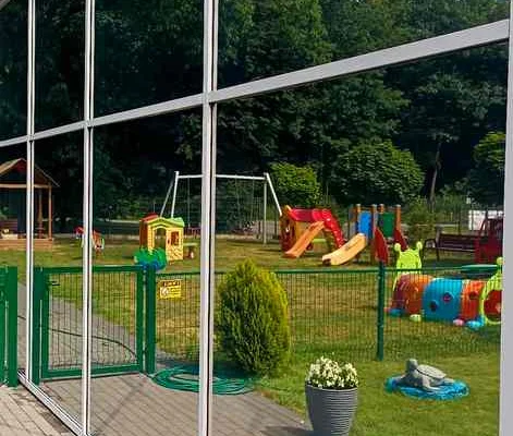 Folie okienne Białystok - folie z usługa oklejania szyb -folie do biura, domu, szkół, sklepów, aptek, szptali, magazynów - Zdjęcie 9