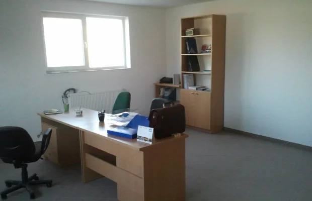 Wydzierżawię obiekt magazynowo - biurowy o powierzchni 710m2 - Zdjęcie 1