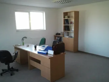 Wydzierżawię obiekt magazynowo - biurowy o powierzchni 710m2