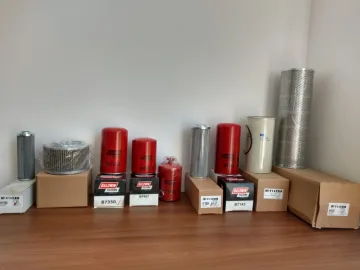 Sprzedam zestaw filtrów do maszyn budowlanych
