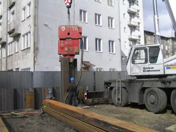 Używany wibromłot PVE 2316 VM do pracy na dźwigu