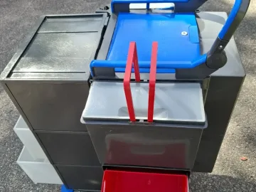 Zdjęcie: Polecam Uniwersalny Wózek Narzędziowy Lub Ekipy Sprzątającej