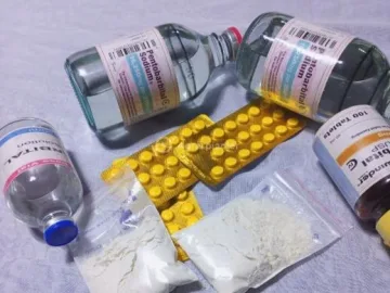 Cyjanek potasu, batrachotoksyna, nembutal, toksyna botulinow